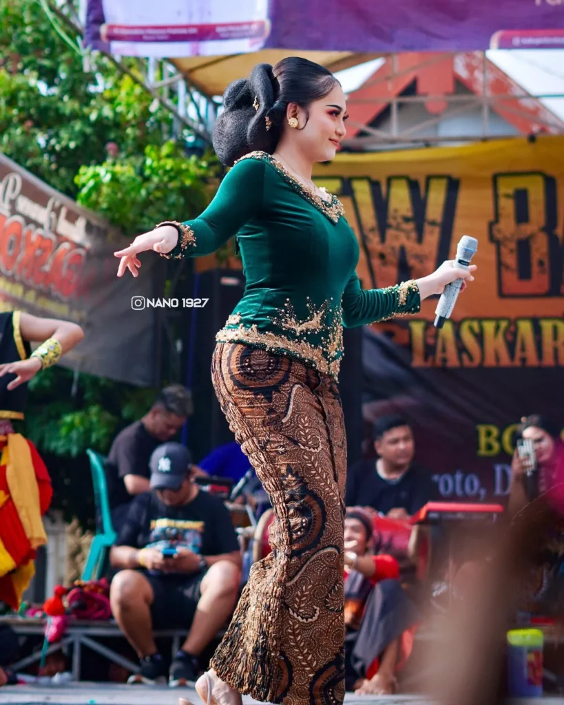 Silvy Kumalasari Photos
