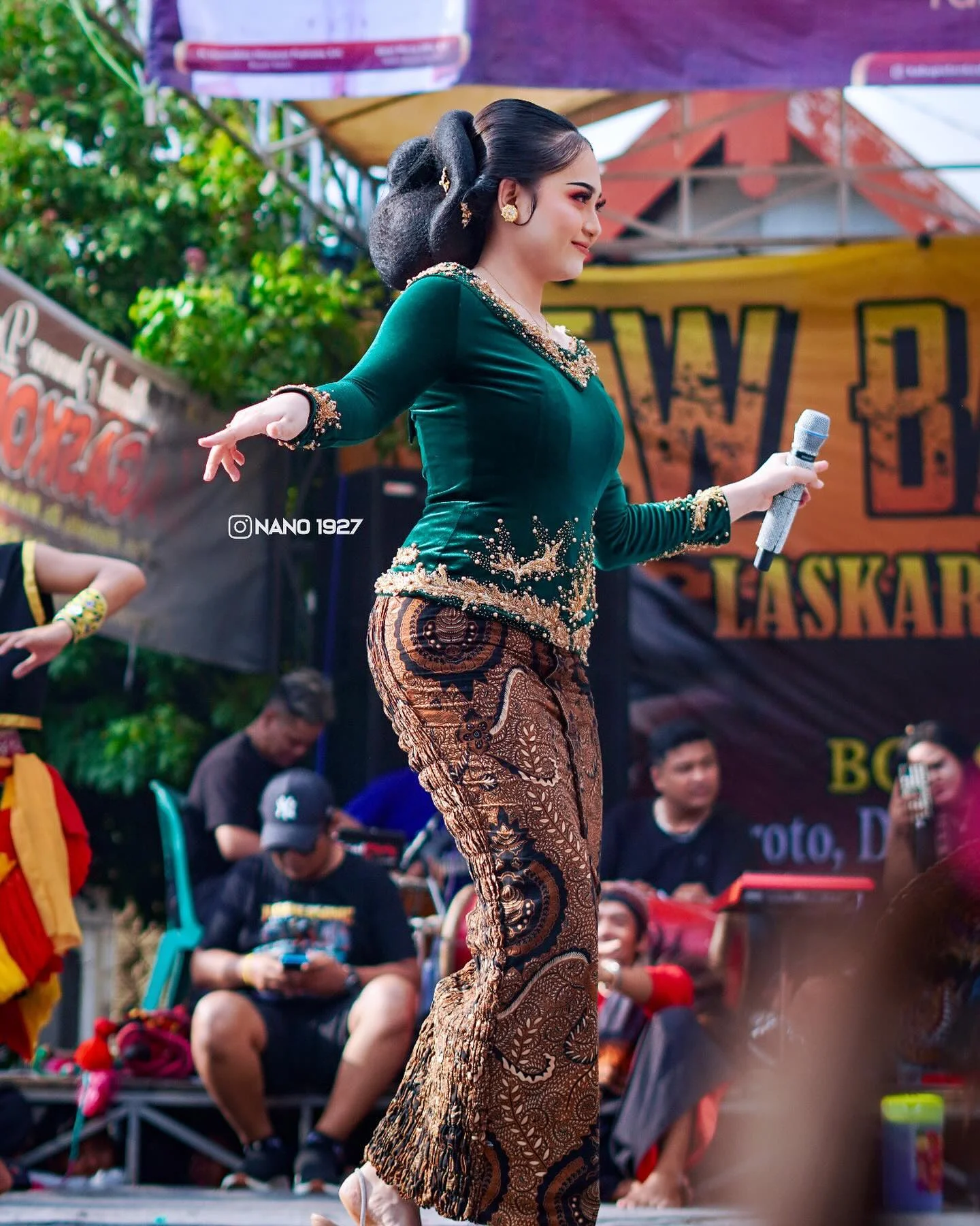 Silvy-Kumalasari-Photos-INdonesian-Singer
