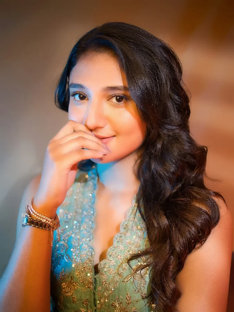 Mirai Heroine Ritika Nayak Photos (9)