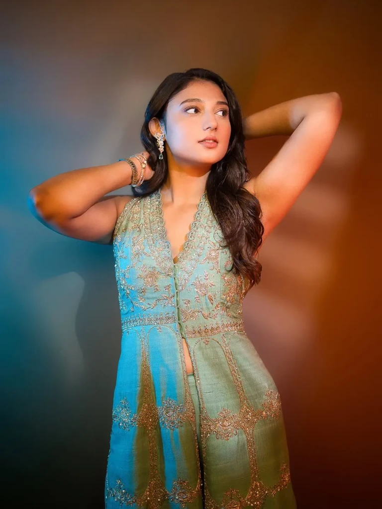 Mirai Heroine Ritika Nayak Photos (9)